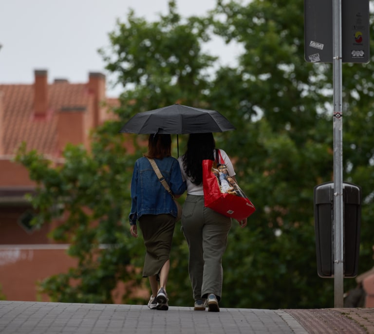 Alerta por lluvia en nueve comunidades, con precipitaciones de hasta 40 litros en una hora