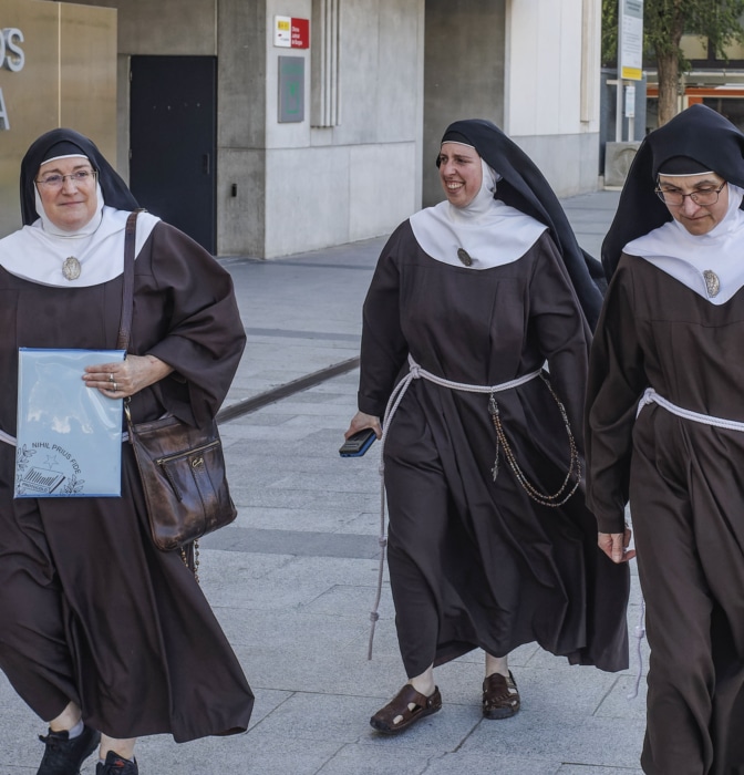 Así es el lío financiero de las exmonjas de Belorado