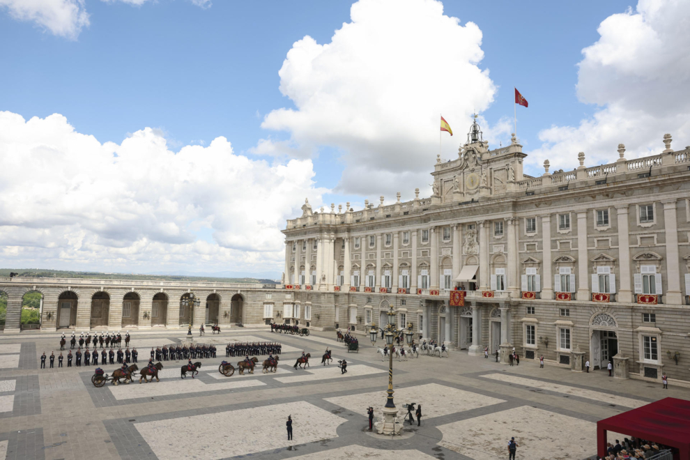 Vista del Patio de Armas del Palacio Real en Madrid donde se conmemora el décimo aniversario del reinado de Felipe VI, este miércoles.