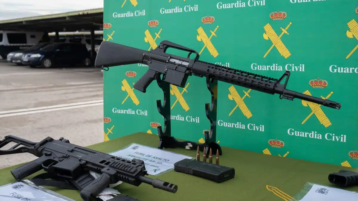 Los guardias civiles piden medidas por el uso de armas de la guerra en Ucrania por parte de los narcos