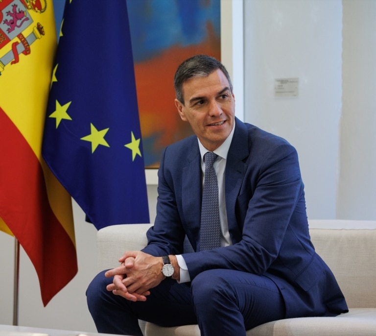 Sánchez se deshace en elogios a ERC y defiende una financiación singular para Cataluña