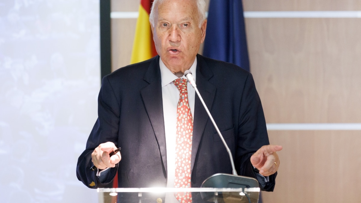 El exministro de Exteriores José Manuel García-Margallo interviene durante el seminario de alto nivel ‘Reglamento y Directiva de Requisitos de Capitales (CRR/CRD)’, en la sede de la Oficina del Parlamento Europeo en España