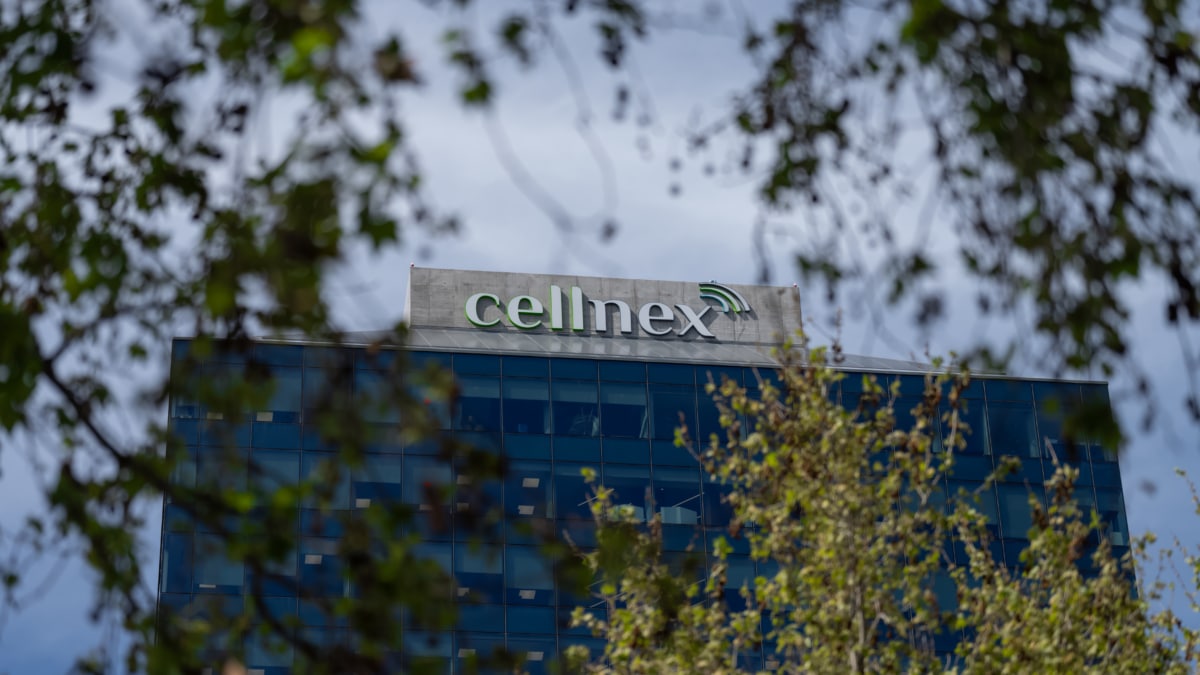 Fachada de la sede de Cellnex Telecom, a 2 de abril de 2024, en Barcelona, Catalunya (España).