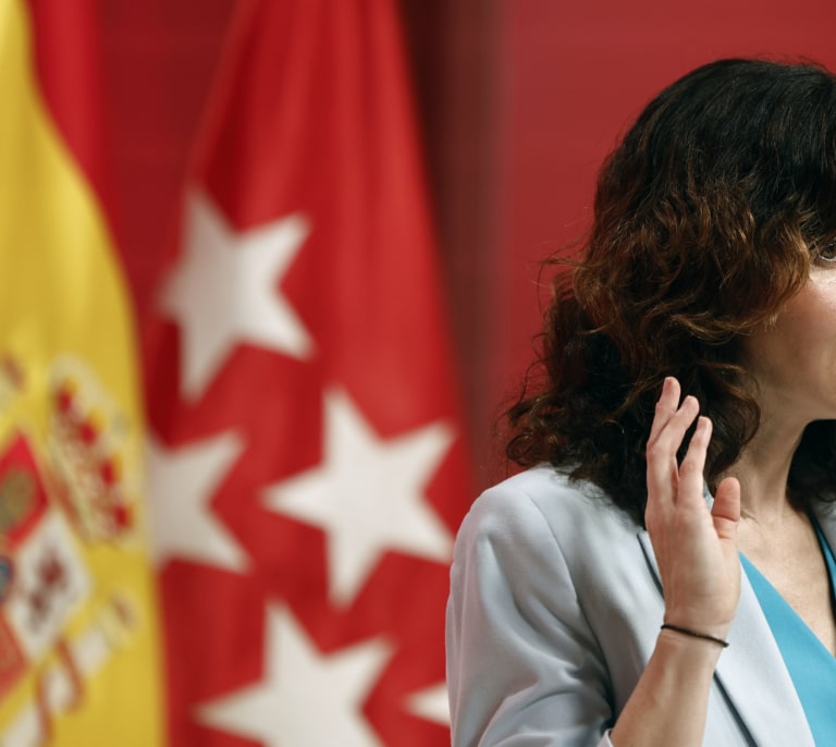 Ayuso condecorará a Milei en Madrid en medio de la tensión con Pedro Sánchez