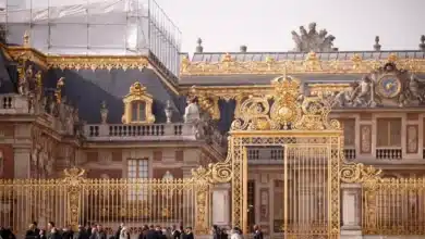 Un incendio en el Palacio de Versalles obliga a desalojar a los visitantes