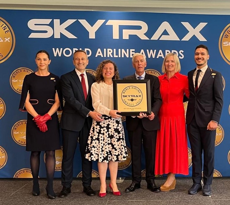 Iberia, galardonada con el 'Oscar de la aviación' al Mejor personal de aerolínea de Europa