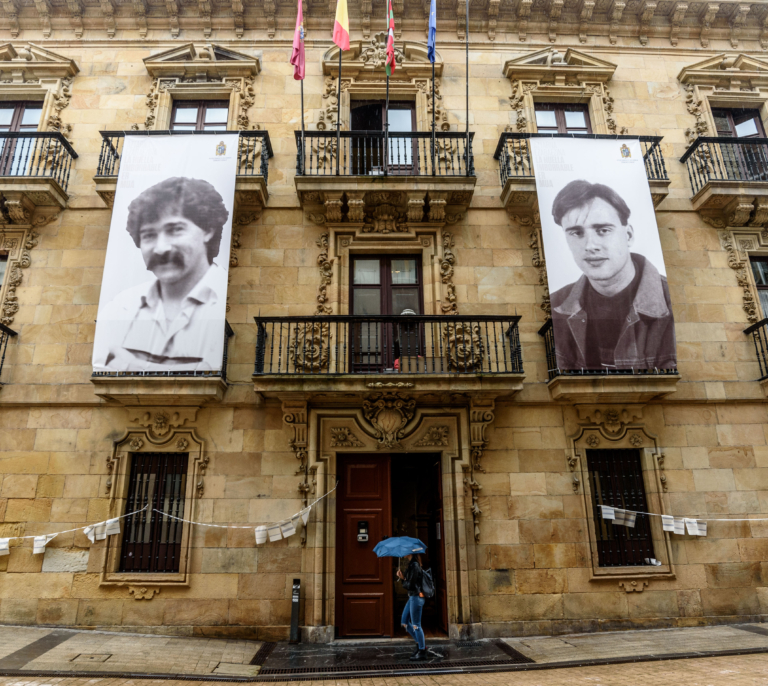 Ermua, el pueblo que más lloró a Miguel Angel Blanco y en el que hoy Bildu dobla en apoyo al PP