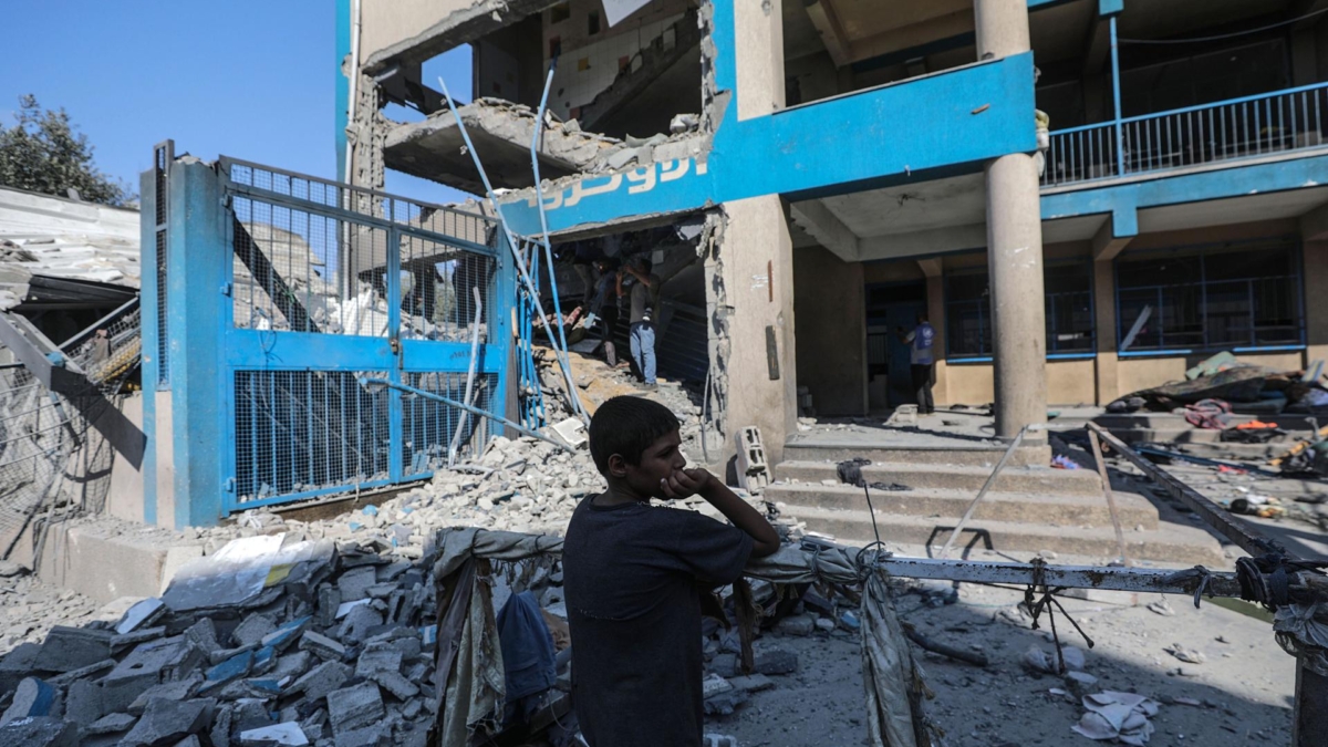Al menos 40 muertos en dos nuevos bombardeos israelíes contra zonas de desplazados en Gaza