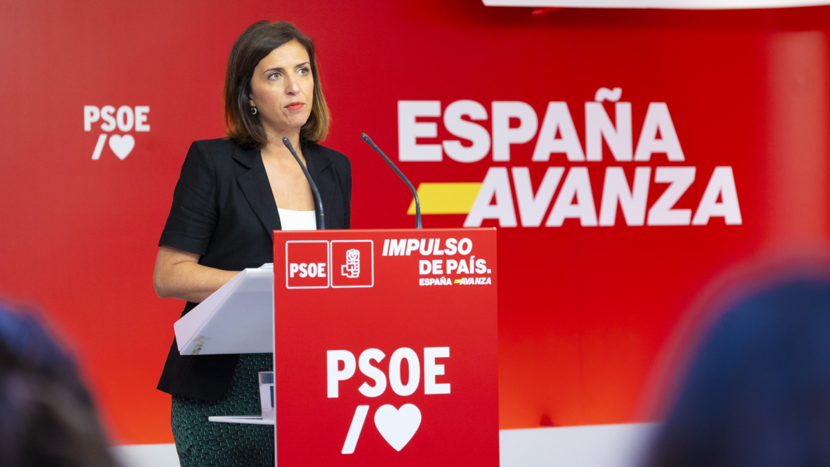 La portavoz de la ejecutiva federal del PSOE, Esther Peña, en rueda de prensa en la sede de Ferraz este 1 de julio de 2024.
