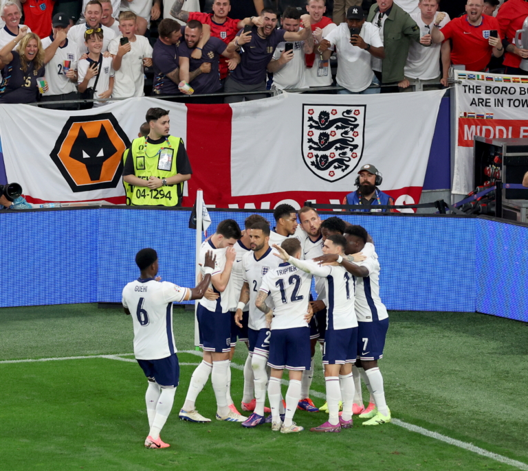 Inglaterra será el rival de España en la final tras noquear a Holanda en el descuento