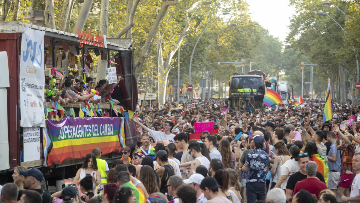 El Pride Barcelona congrega a más de 120.000 personas en defensa de los derechos LGTBIQ+