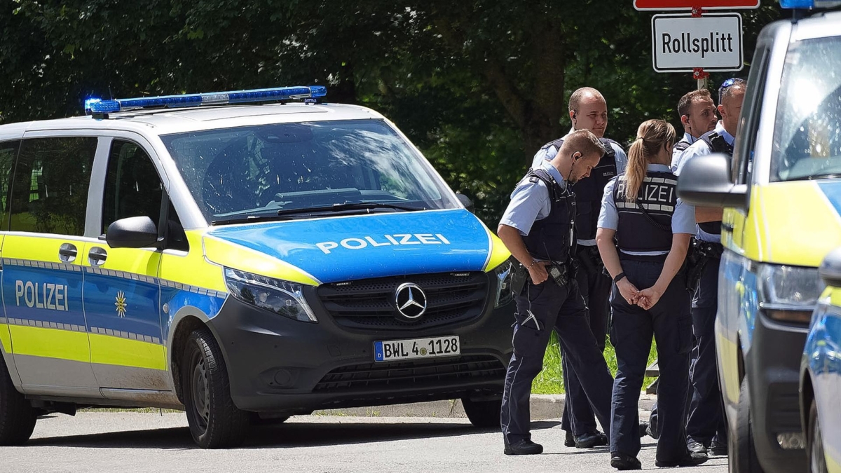 Agentes de la policía alemana, en el lugar donde han ocurrido los hechos