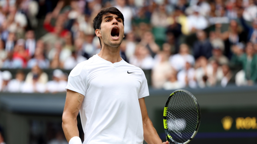 Alcaraz barre a Djokovic para conquistar su segundo Wimbledon