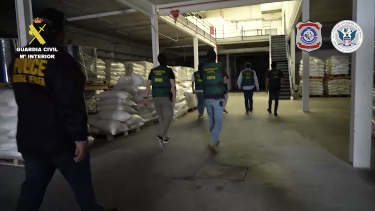 La Guardia Civil incauta cuatro toneladas de cocaína ocultas en sacos de arroz en Barcelona