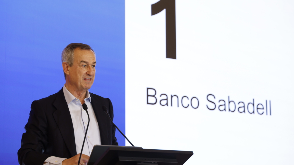 Banco Sabadell convence al mercado y la prima de la opa se reduce a un 5%