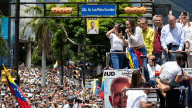 Maduro ordena detener a María Corina Machado mientras miles desafían al régimen en las calles