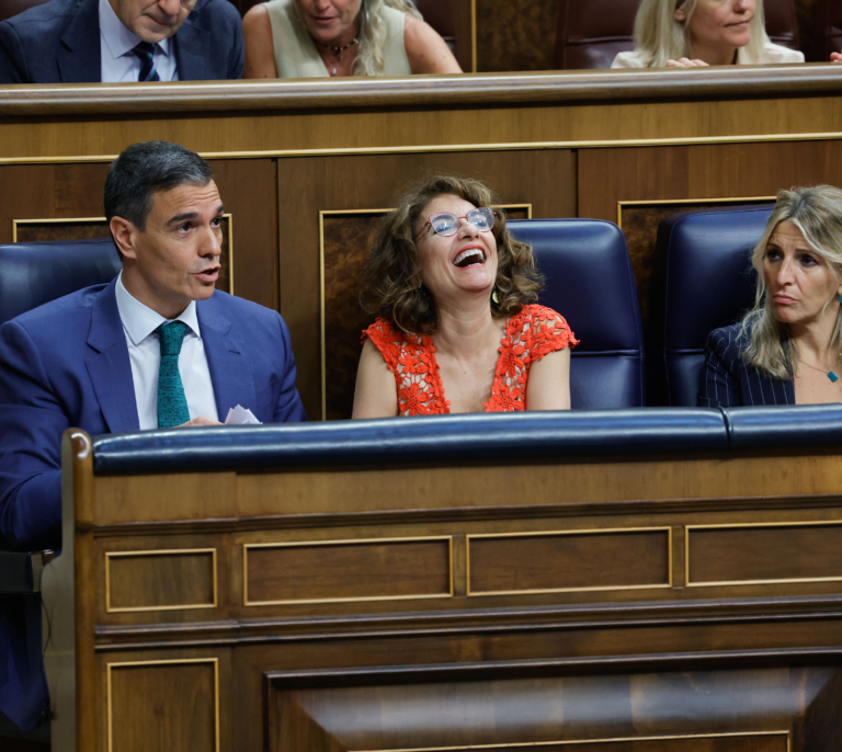 El PSOE evita el choque con Yolanda Díaz y le permite ganar "foco" y "espacio"
