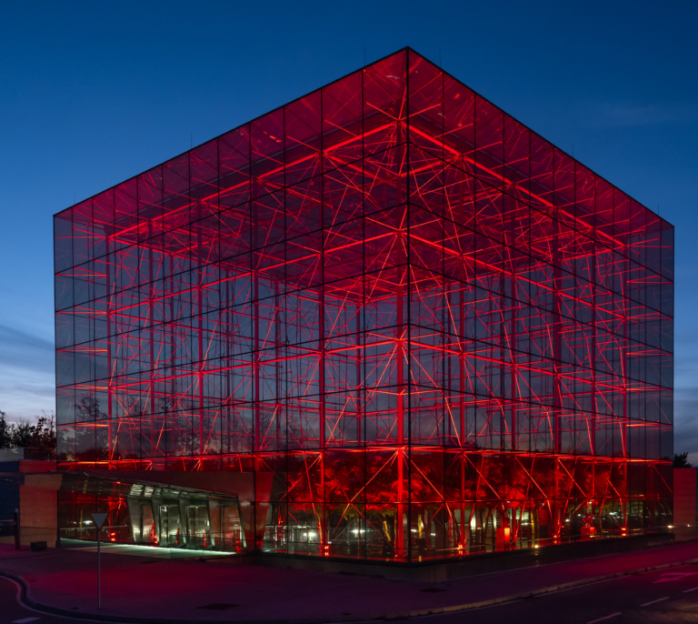 Ciudad Financiera: Banco Santander celebra los 20 años de su sede corporativa convertida en un espacio en constante evolución