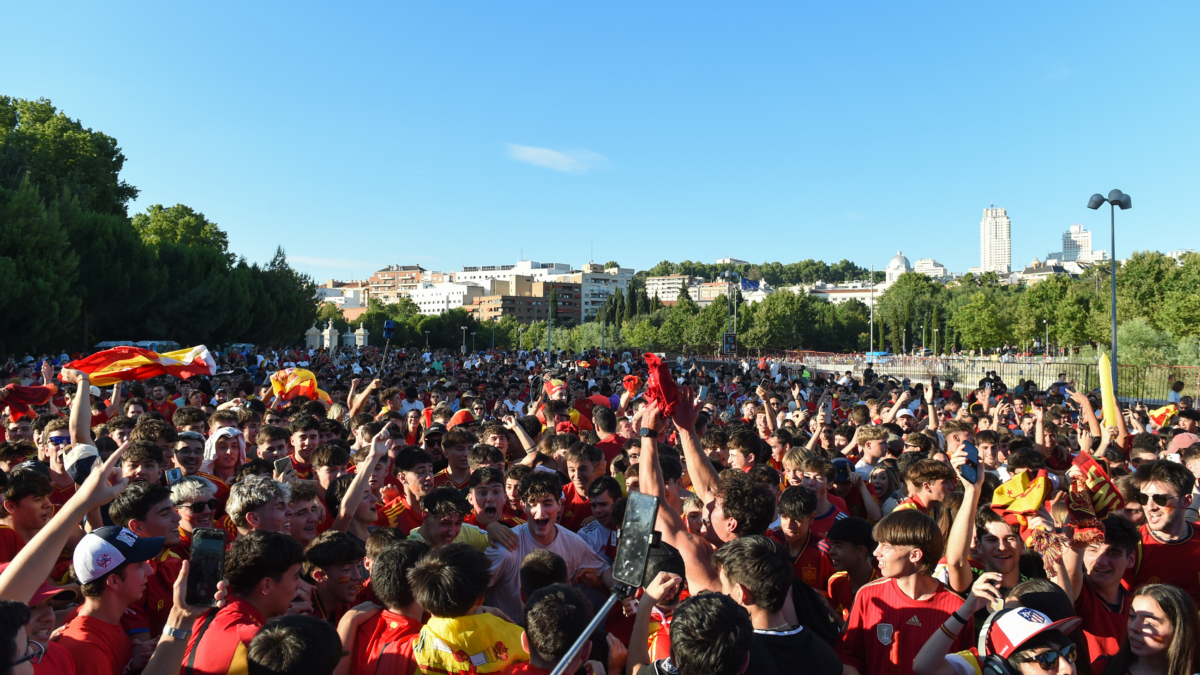 El gran negocio de la ilusión con la Eurocopa: 37 millones de euros en Madrid, audiencias, camisetas...