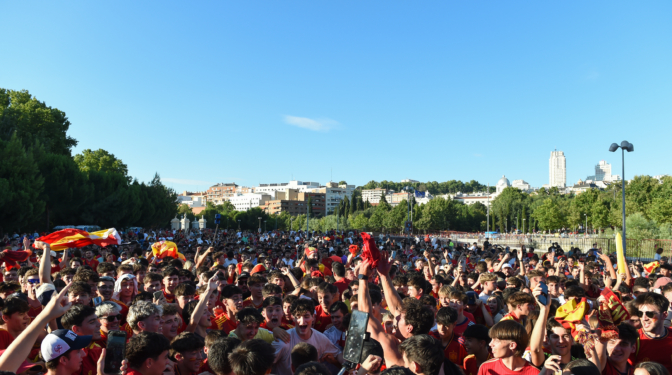 El gran negocio de la ilusión con la Eurocopa: 37 millones de euros en Madrid, audiencias, camisetas...