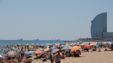 Booking dispara un 16% sus reservas para las vacaciones de verano en España