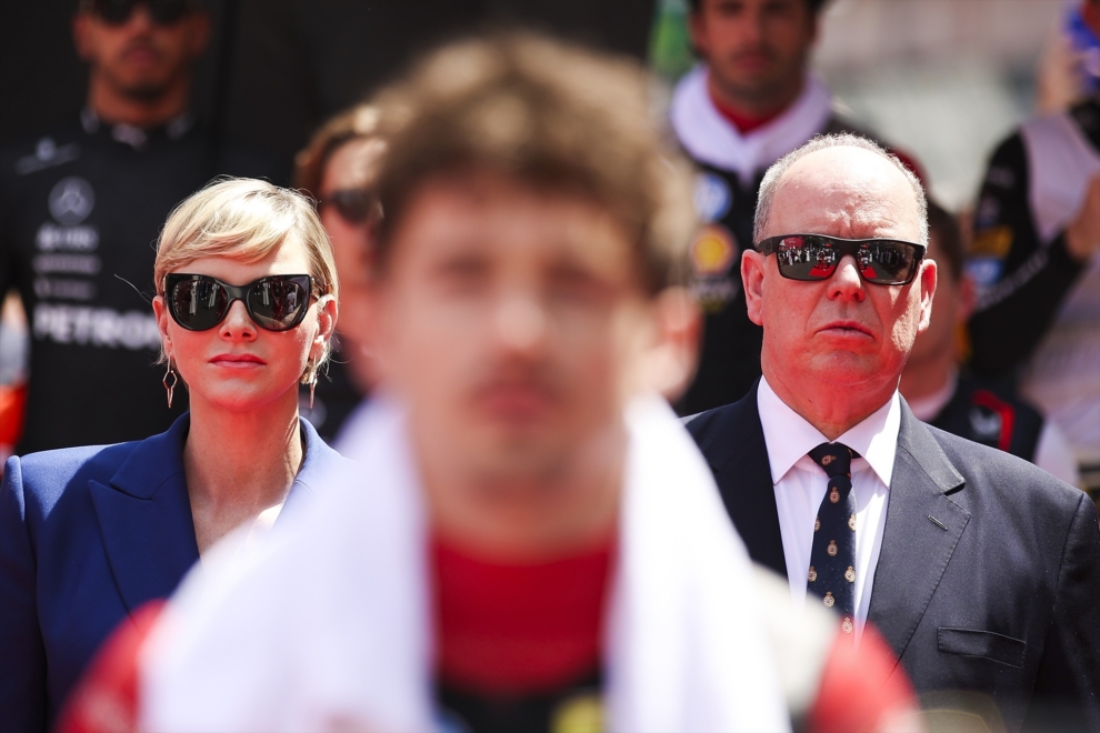 El príncipe Alberto de Mónaco junto a su mujer, Charlene.