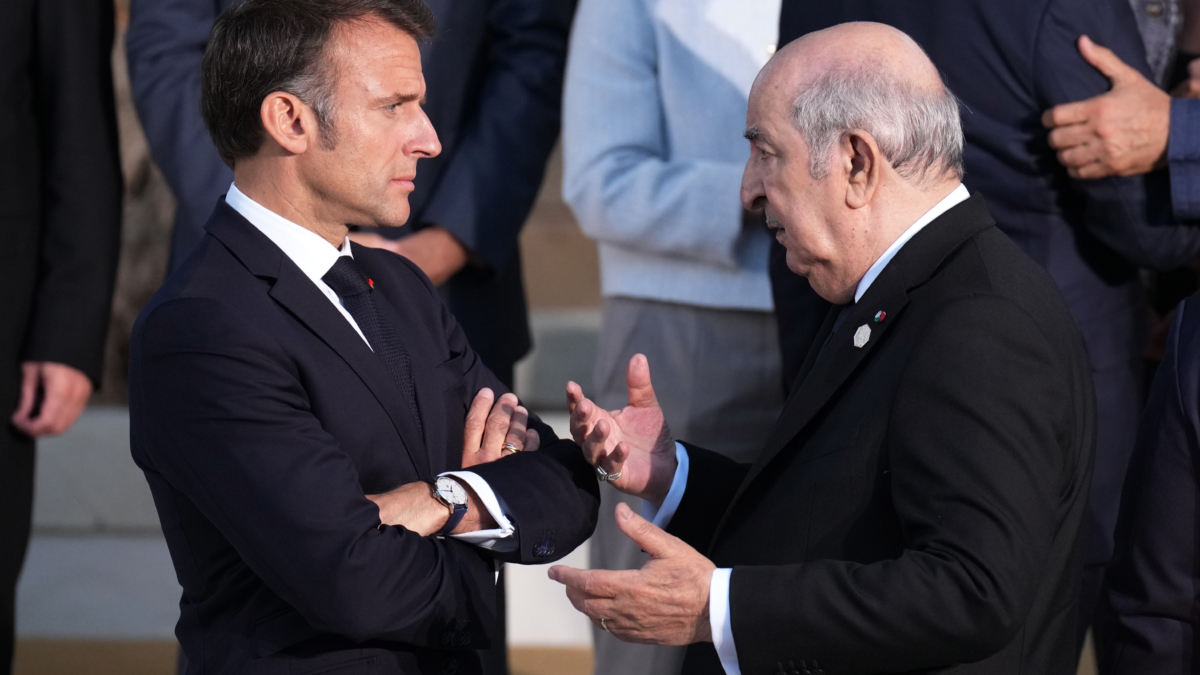 Argelia escenifica su crisis diplomática con Francia y retira a su embajador