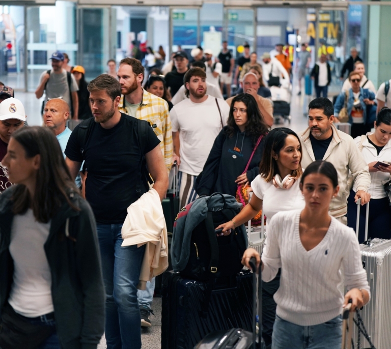 España bate récords de llegada de turistas superando los 33 millones hasta mayo