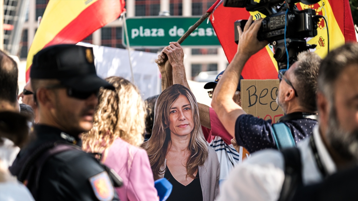 Protestas en los Juzgados por la declaración de Begoña Gómez.