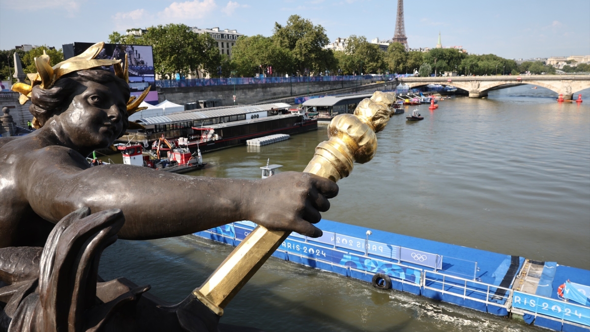 Las malas condiciones del agua del Sena obligan a aplazar el triatlón