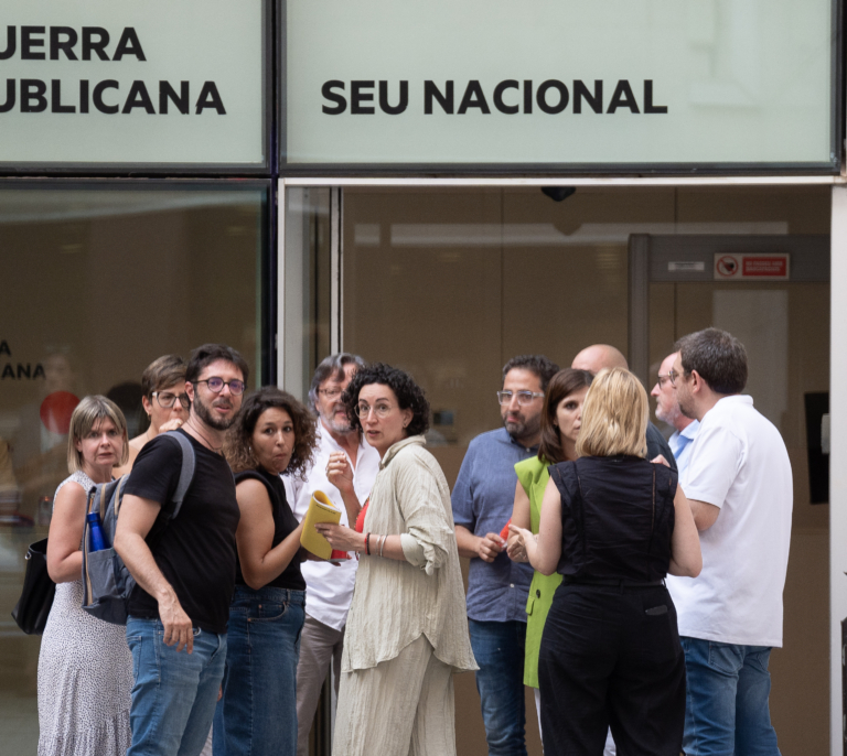 Sánchez permite que ERC se cuelgue la medalla del concierto económico para Cataluña a cambio de la investidura de Illa