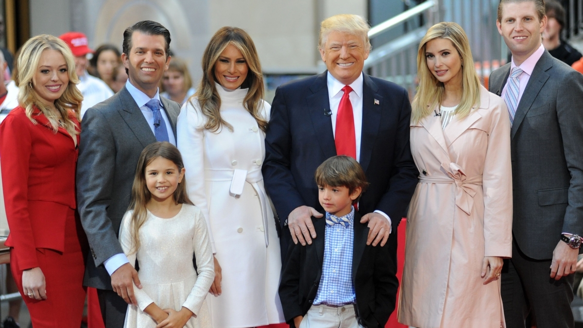 La familia Trump en marzo de 2023.