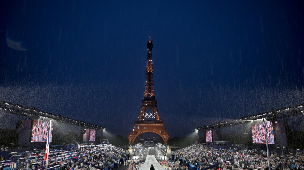 El Sena abre las puertas a los olímpicos de un lluvioso París bloqueado por la seguridad y el sabotaje
