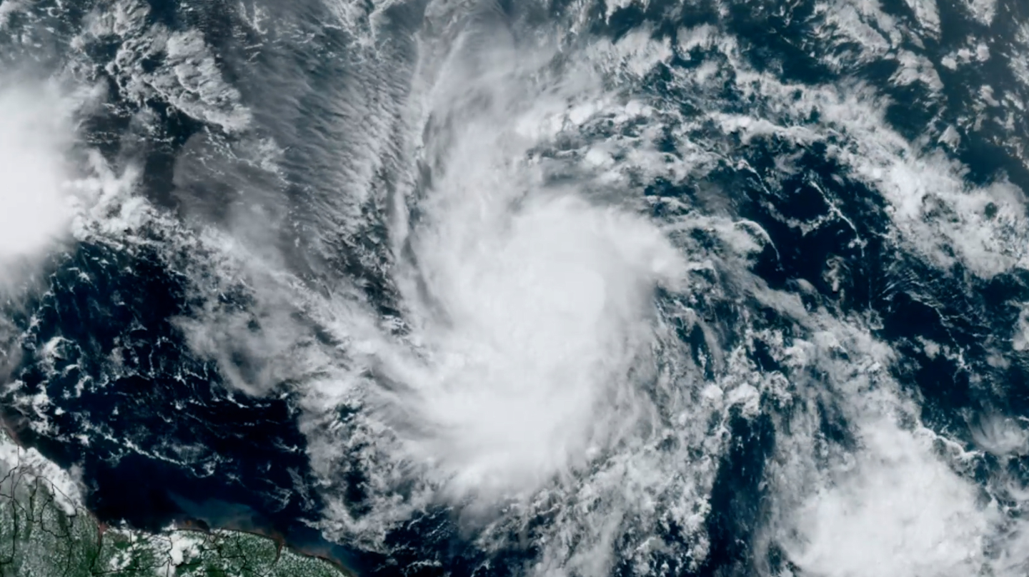 Beryl, el huracán que ha sorprendido a los meteorólogos y anticipa una temporada intensa: "No hay registros de algo así"