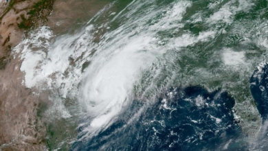 El huracán Beryl deja dos muertos y un gran apagón en Texas