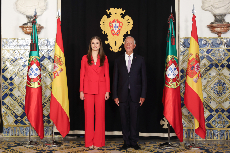 La princesa Leonor posa con el presidente luso en el Palacio de Belém.