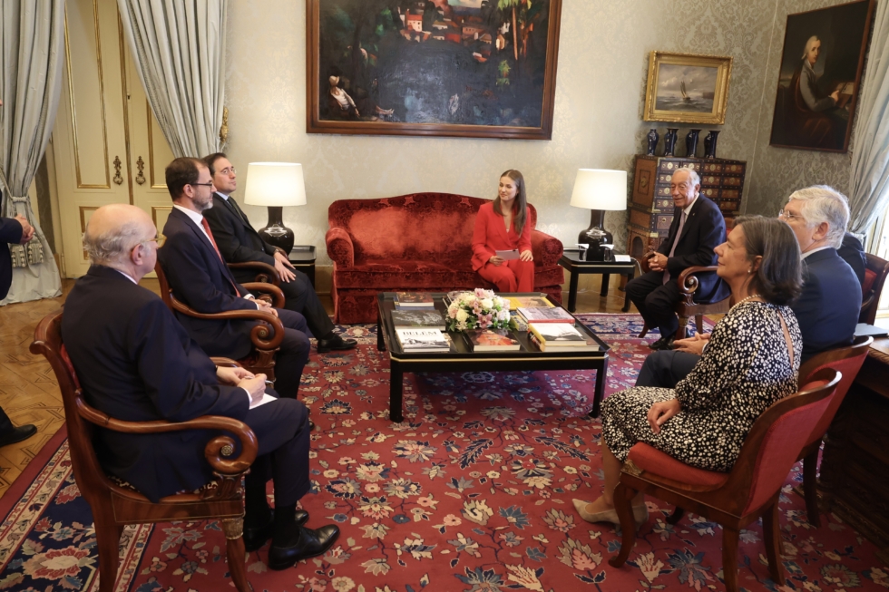 Encuentro de la Princesa de Asturias y el presidente de la República Portuguesa, Marcelo Rebelo de Sousa, en el Palacio de Belém.