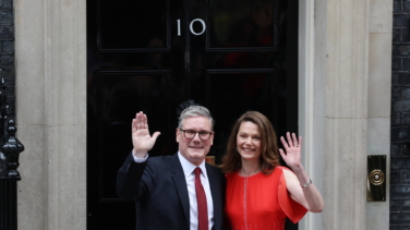 Starmer arranca como primer ministro británico: "El país primero, el partido después"