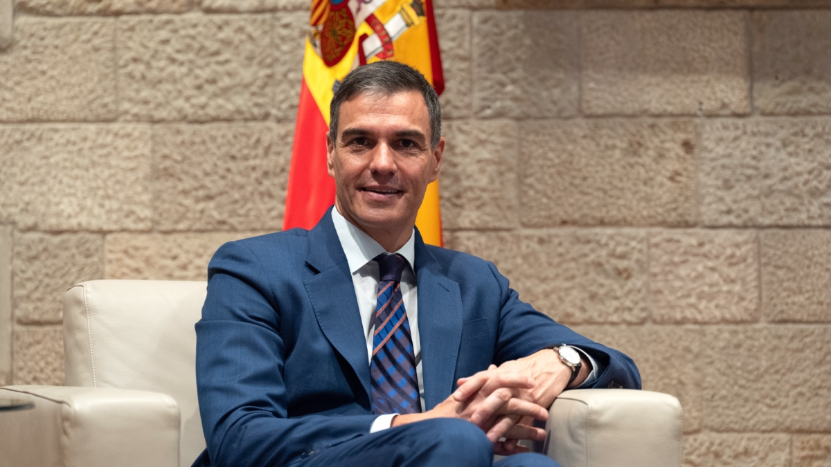 El presidente del Gobierno, Pedro Sánchez, durante una reunión en el Palau de la Generalitat