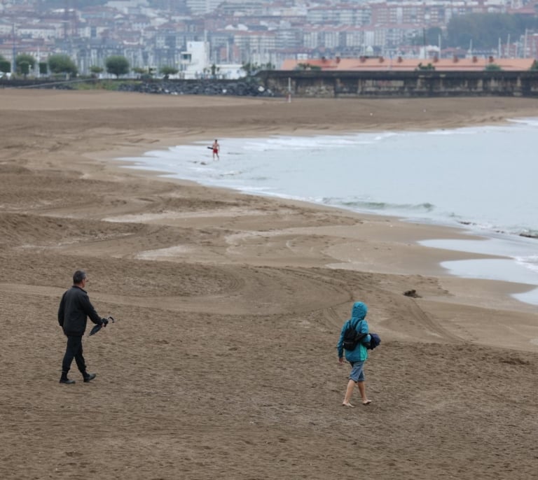 Lluvia, viento y granizo marcan el fin de semana de la operación retorno