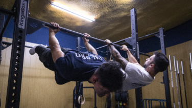 Fiebre por la calistenia, el gimnasio del pueblo: "Hay parques de barras gratis por todas partes"