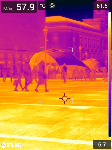 Calor en la Puerta del Sol, en una imagen térmica grabada por Greenpeace.