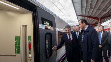 Puente reconoce que Renfe tiene un 20% de sus trenes parados por avería o mantenimiento