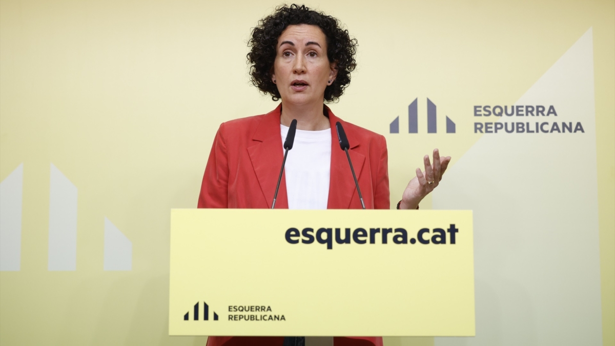 La Secretaria General de ERC en funciones, Marta Rovira, durante una rueda de prensa en Barcelona.