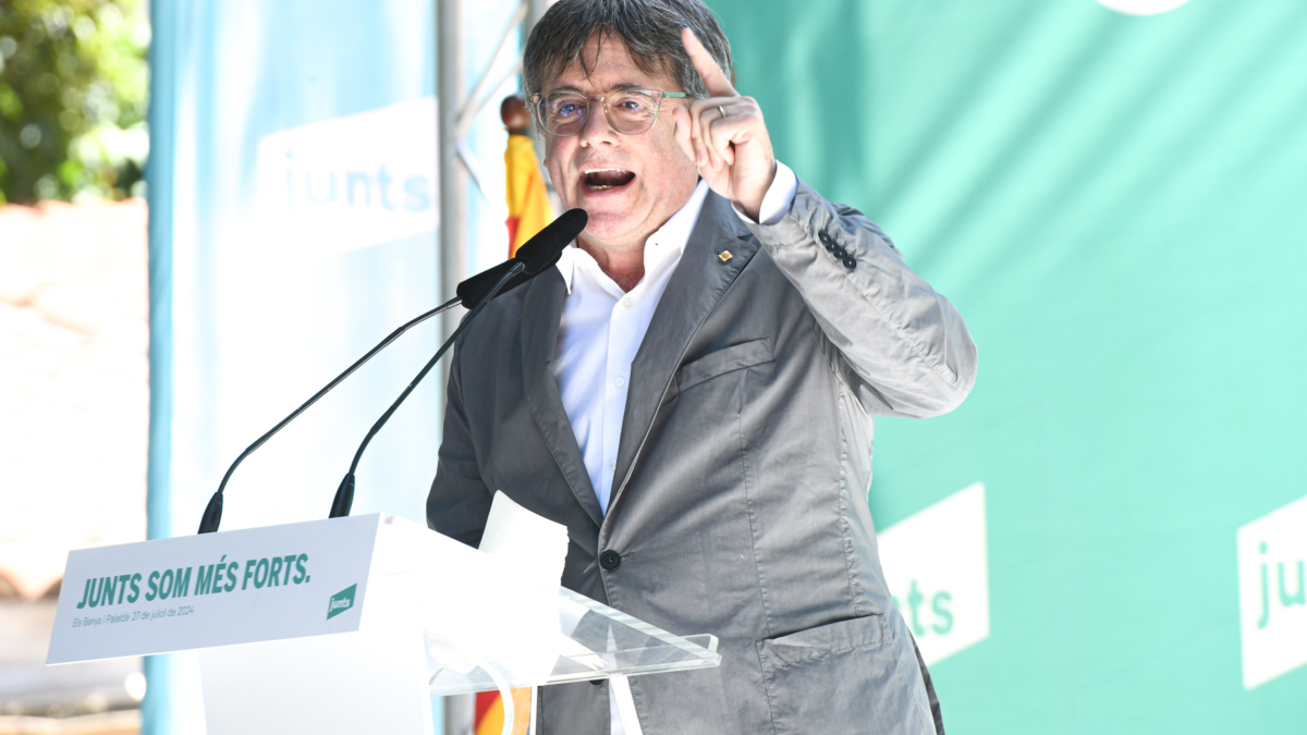 El expresidente de la Generalitat de Catalunya, Carles Puigdemont, durante el acto de celebración del cuarto aniversario de la fundación de Junts.