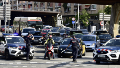 La búsqueda de Puigdemont colapsa las principales carreteras de Barcelona