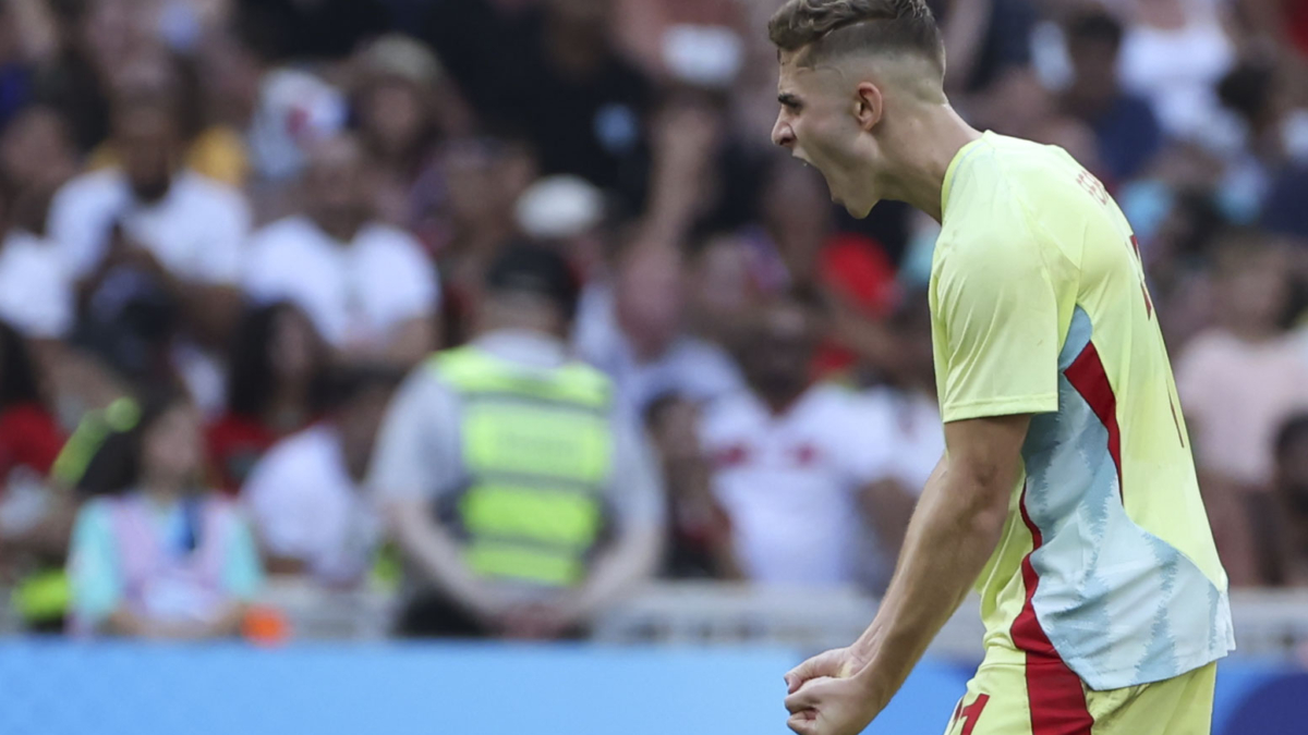 El centrocampista español Fermín López celebra tras anotar el 1-1 ante Marruecos en los JJOO