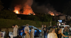 Los fuegos de San Roque acaban en incendio en la localidad asturiana de Llanes