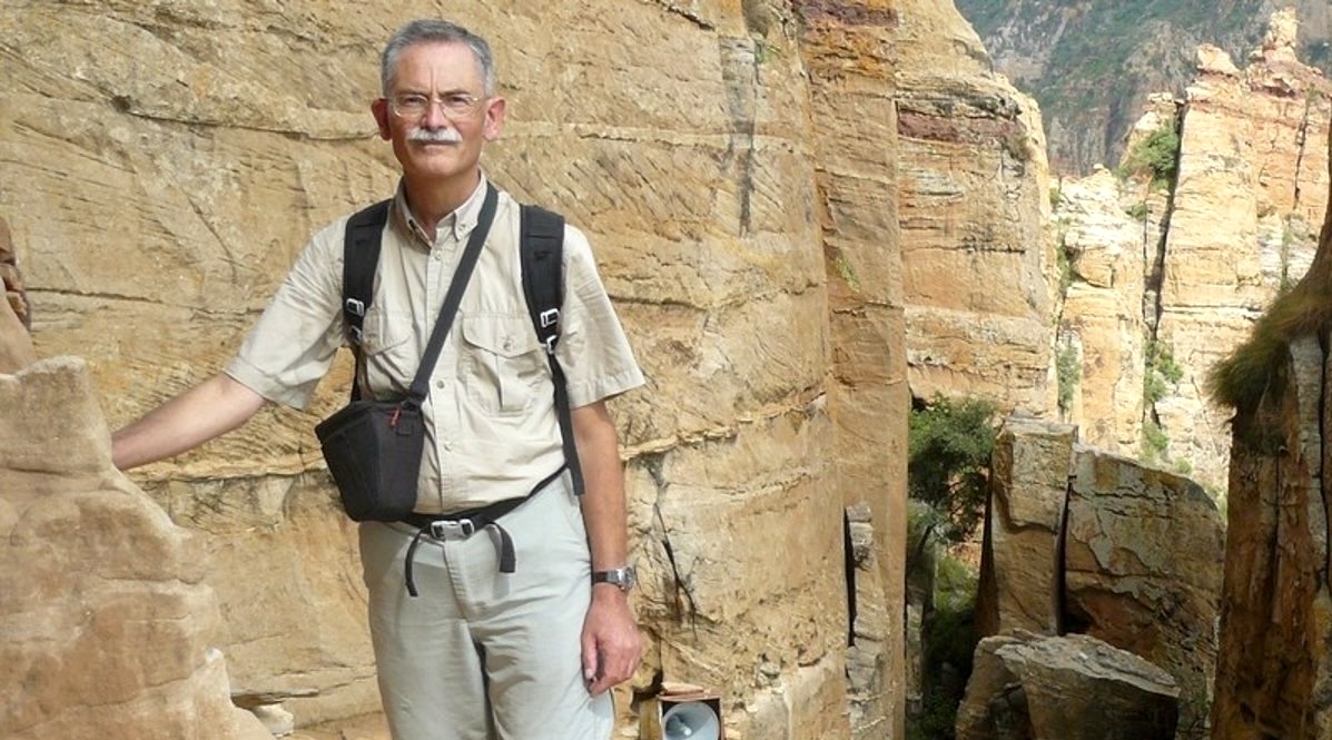 Muere el alpinista y médico valenciano Javier Botella durante la ascensión al Khan Tengri