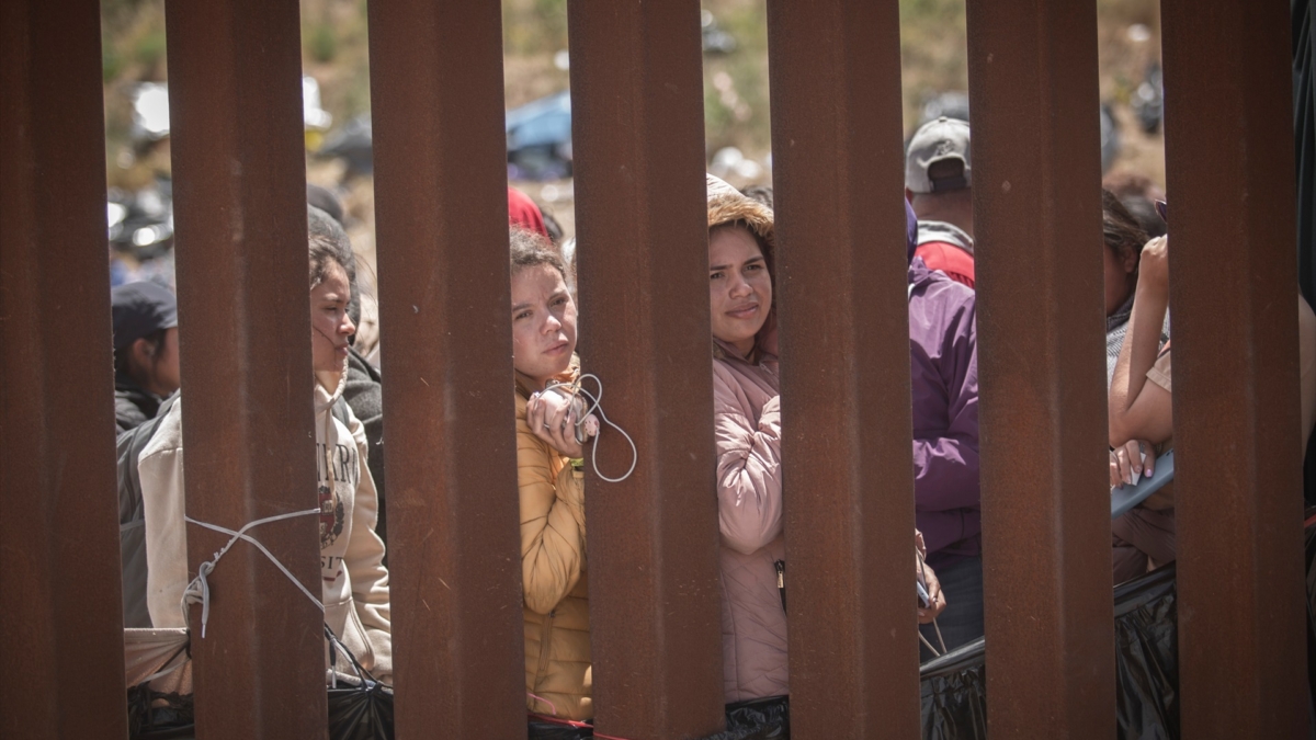 EEUU después de la investidura del demócrata Biden como presidente. - Página 20 Muro-mexico-eeuu-1200x675